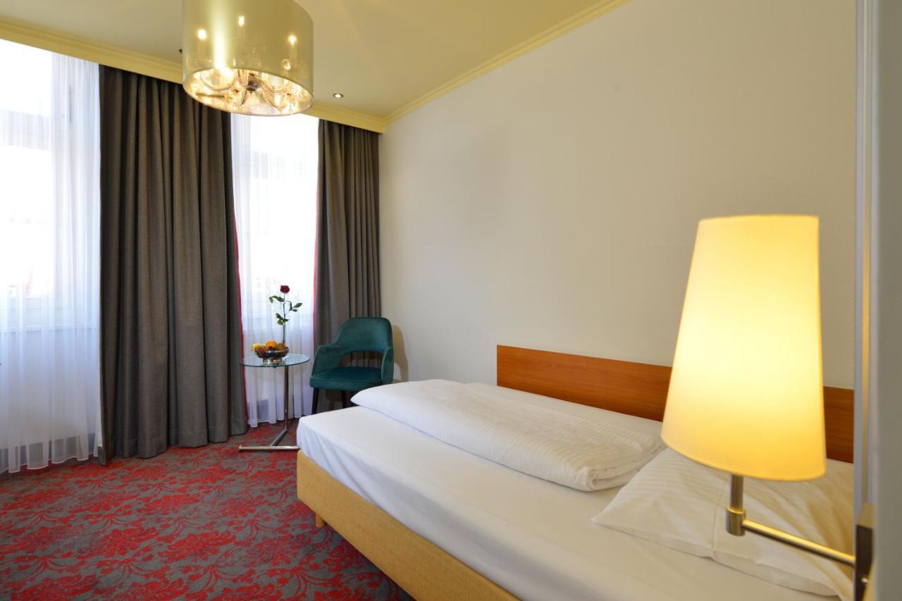 Celler Hof Hotel Екстериор снимка