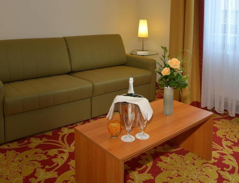 Celler Hof Hotel Екстериор снимка